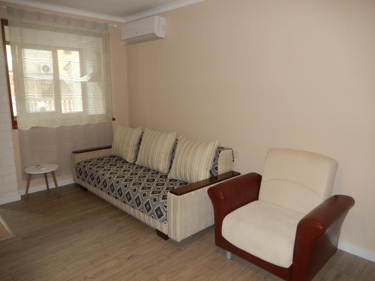Lera Apartment Burgas Bagian luar foto